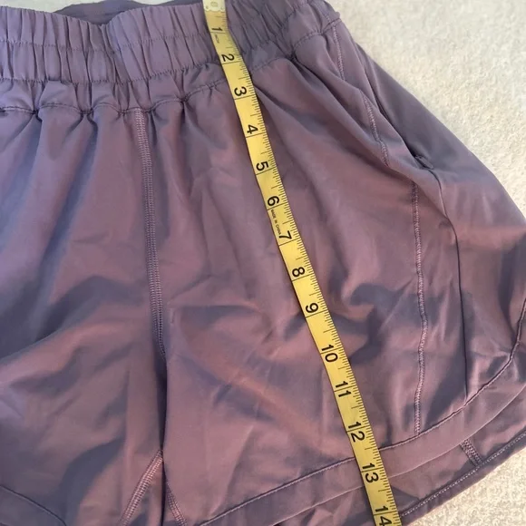 Lululemon Hotty-Hot High Rise Lined Shorts Size 6 - Picture 13 of 15